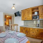I Pod Limbami - Sauna, Teznia Pansiyon *