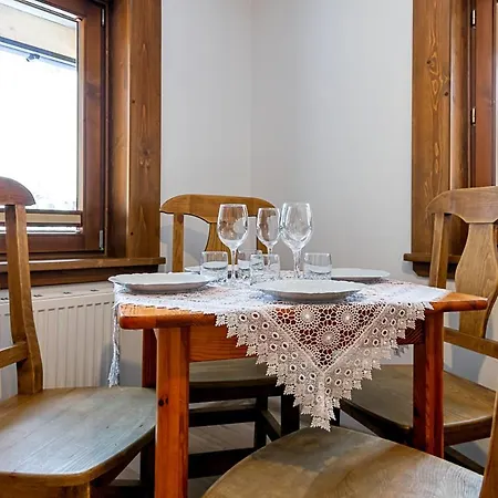 Apartamenty I Pokoje Pod Limbami - Sauna, Teznia Homestay *